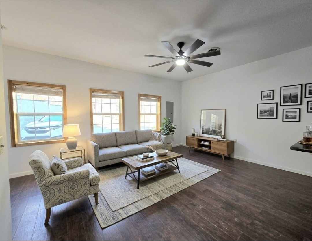 321 John Locke Road McMinnville, TN 37110 - Photo 5 of 57 a living room with furniture and a window