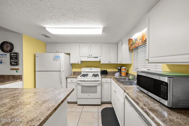 $2,300 | 133 West Leslie Lane, Panama City Beach, FL 32407