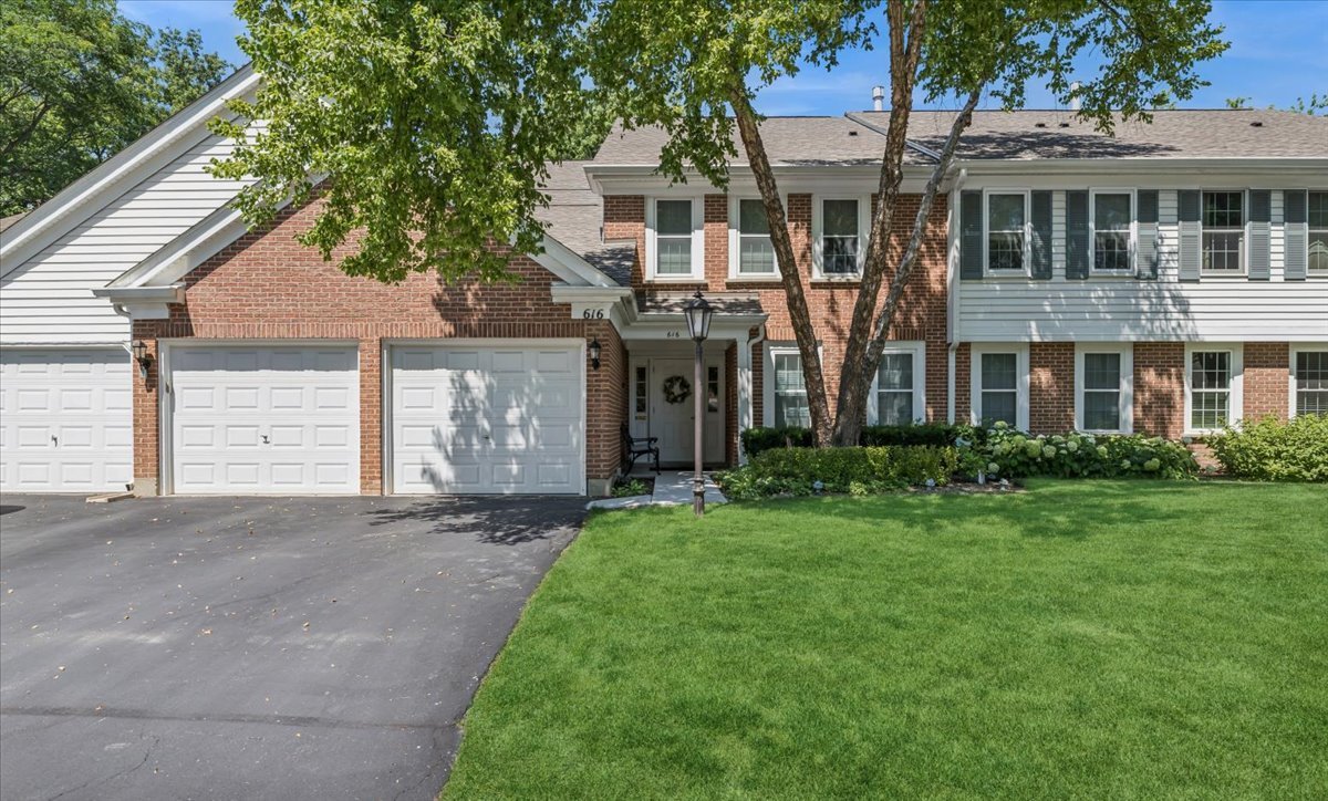 616 Edinburgh Lane, Unit B Prospect Heights, IL 60070 - Photo 1 of 20