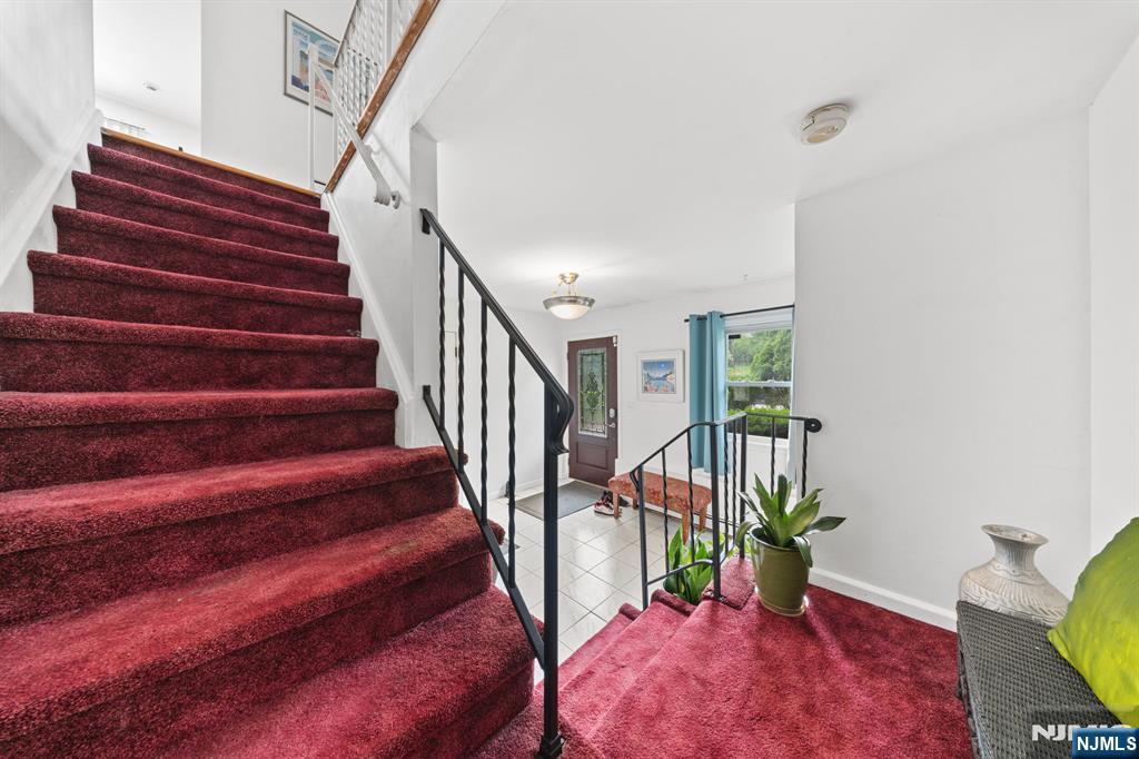 132 Spring Street Leonia, NJ 07605 - Photo 31 of 47