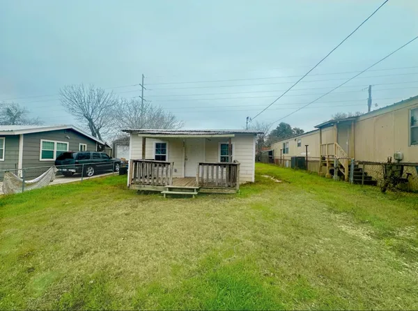 $75,000 | 820 Chihuahua Street, Lockhart, TX 78644