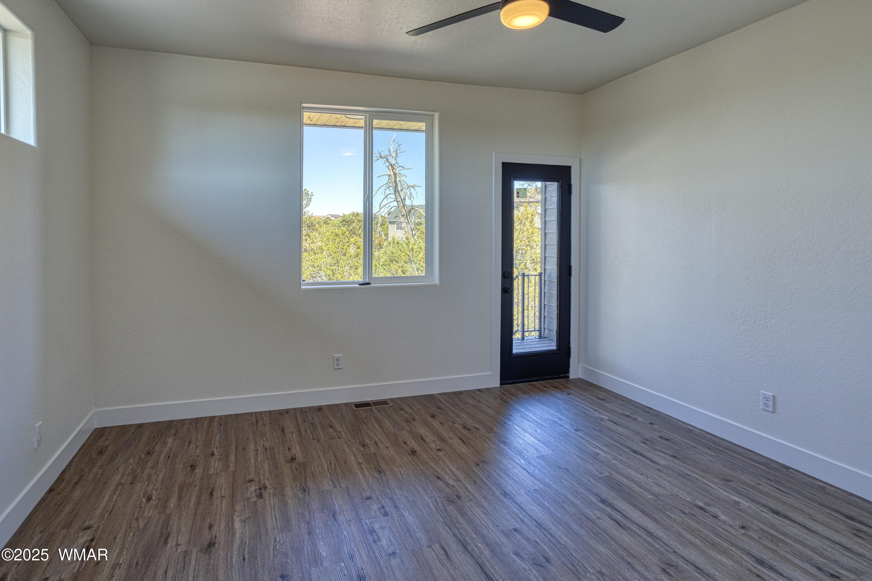 2080 East Bluff Ridge Road Show Low, AZ 85901 - Photo 13 of 23 primary bedroom