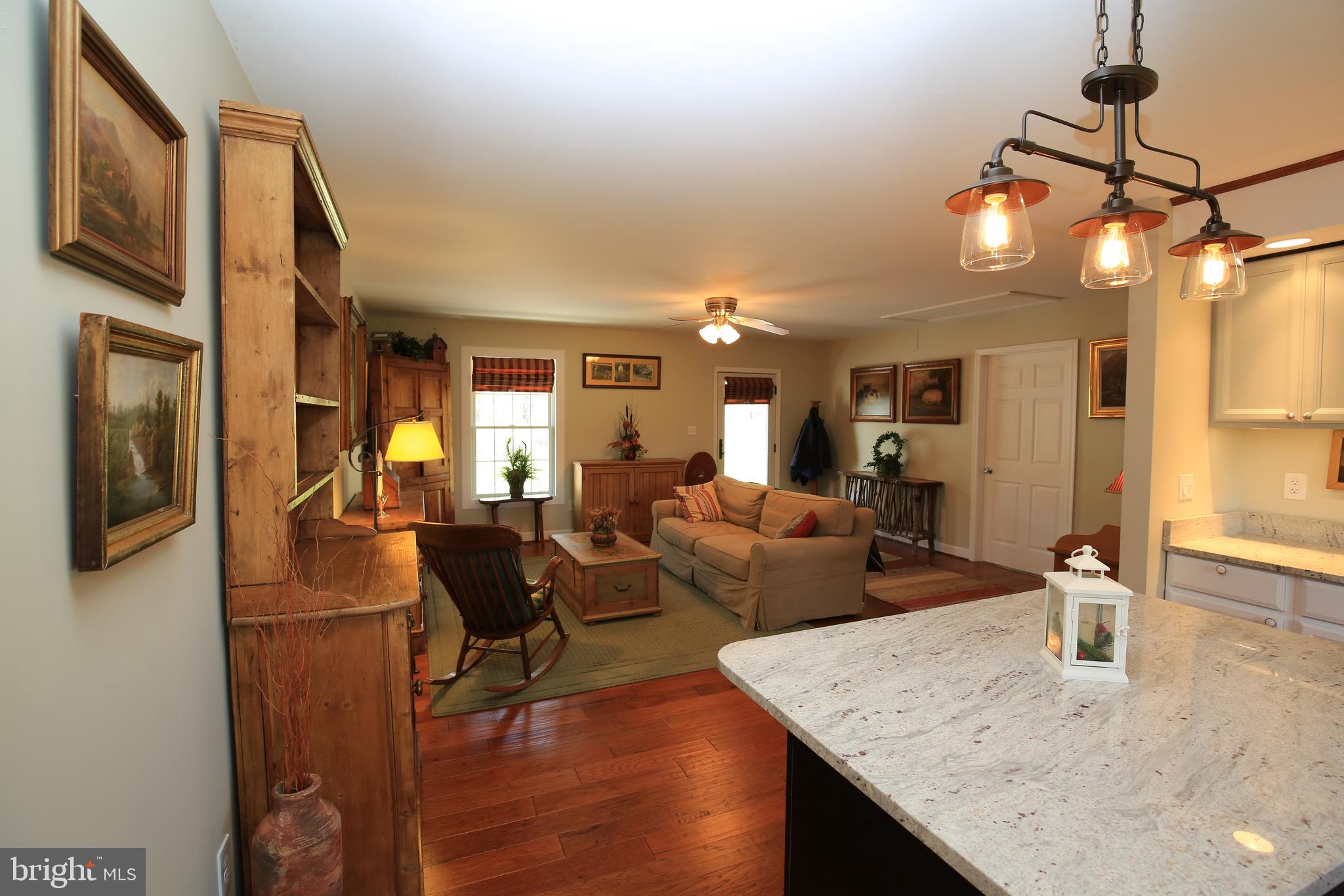 11623 Harp Road Hagerstown, MD 21742 - Photo 4 of 46 Gallery Image 4