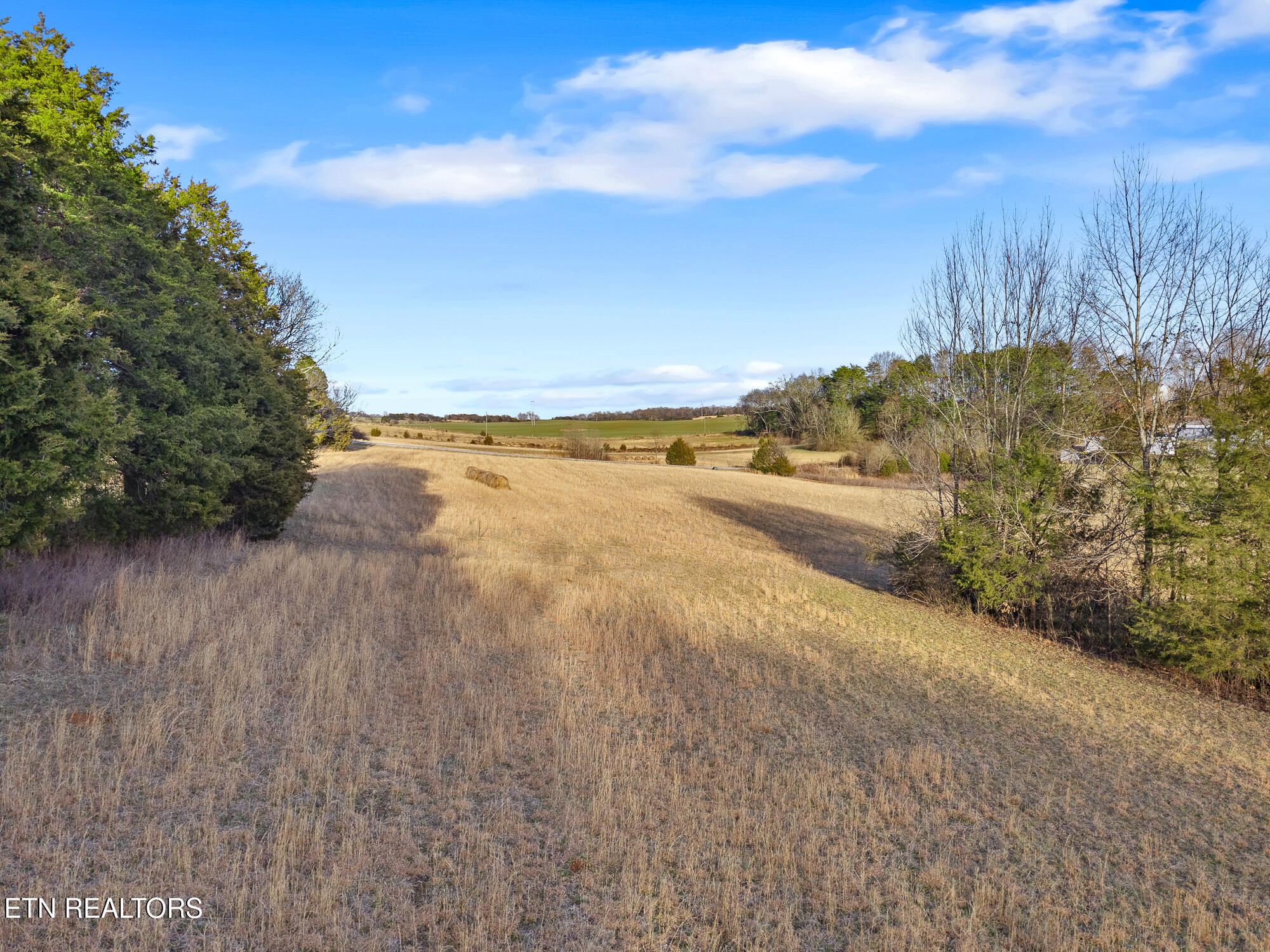 327 Thompson Road Madisonville, TN 37354 - Photo 13 of 18 11