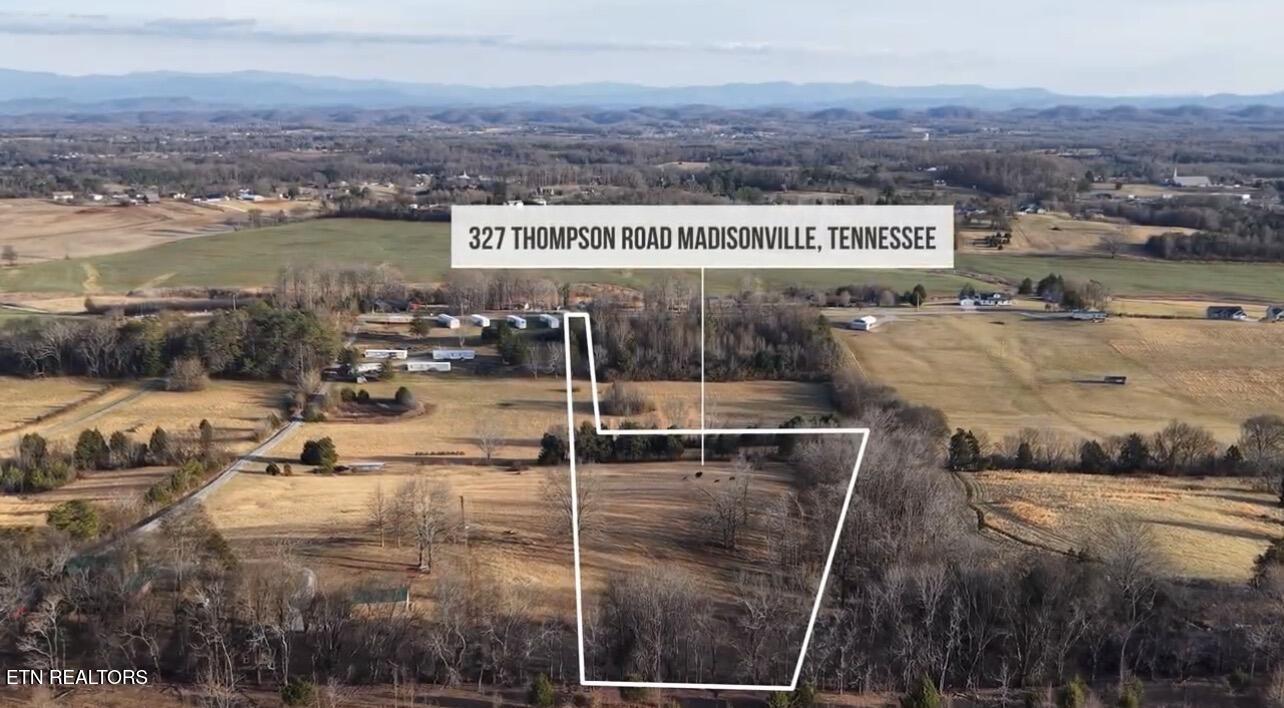 327 Thompson Road Madisonville, TN 37354 - Photo 4 of 18 2C