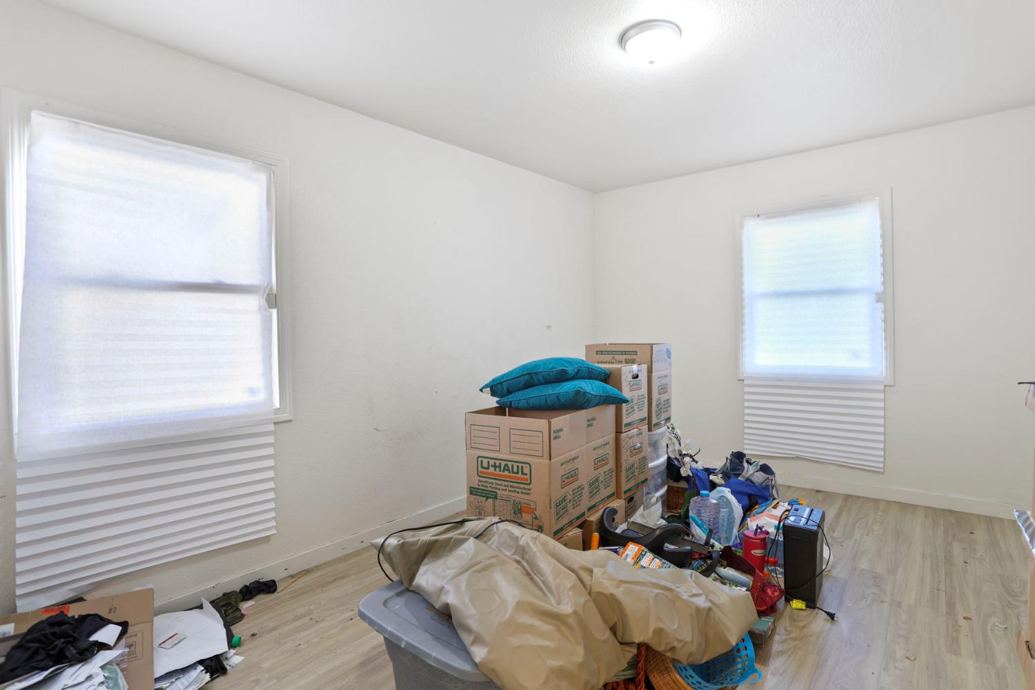 6038 Fruitridge Road Sacramento, CA 95820 - Photo 13 of 22