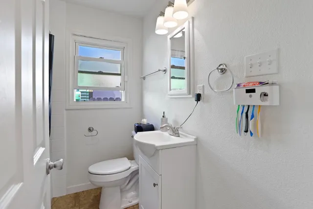 $352,000 | 6038 Fruitridge Road, Sacramento, CA 95820