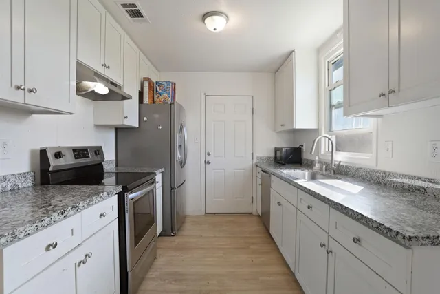 $352,000 | 6038 Fruitridge Road, Sacramento, CA 95820