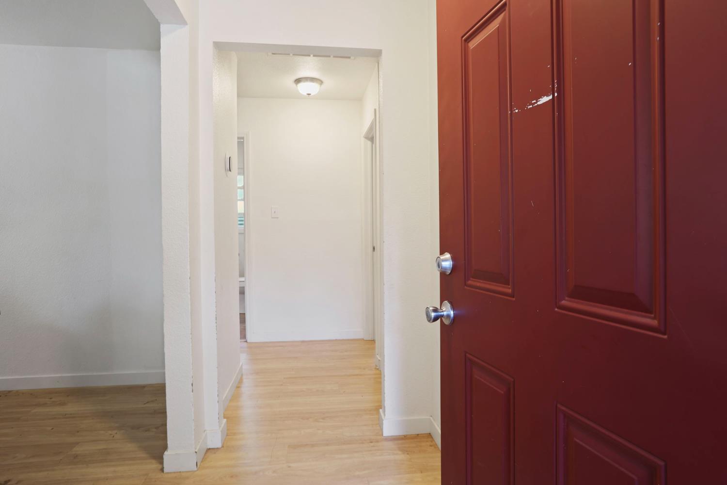 6038 Fruitridge Road Sacramento, CA 95820 - Photo 5 of 22