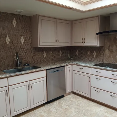 $1,975 | 5837 Northgap Street, Windcrest, TX 78239