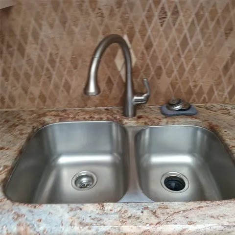 $1,975 | 5837 Northgap Street, Windcrest, TX 78239