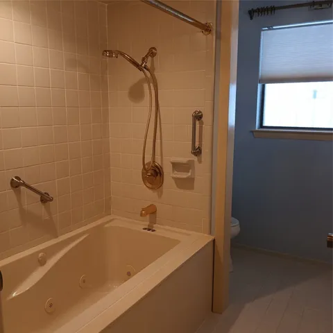 $1,975 | 5837 Northgap Street, Windcrest, TX 78239