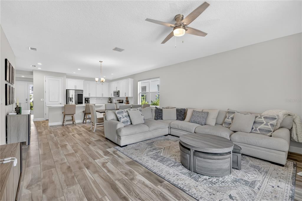 1127 Castlevecchio Loop Orlando, FL 32825 - Photo 12 of 39