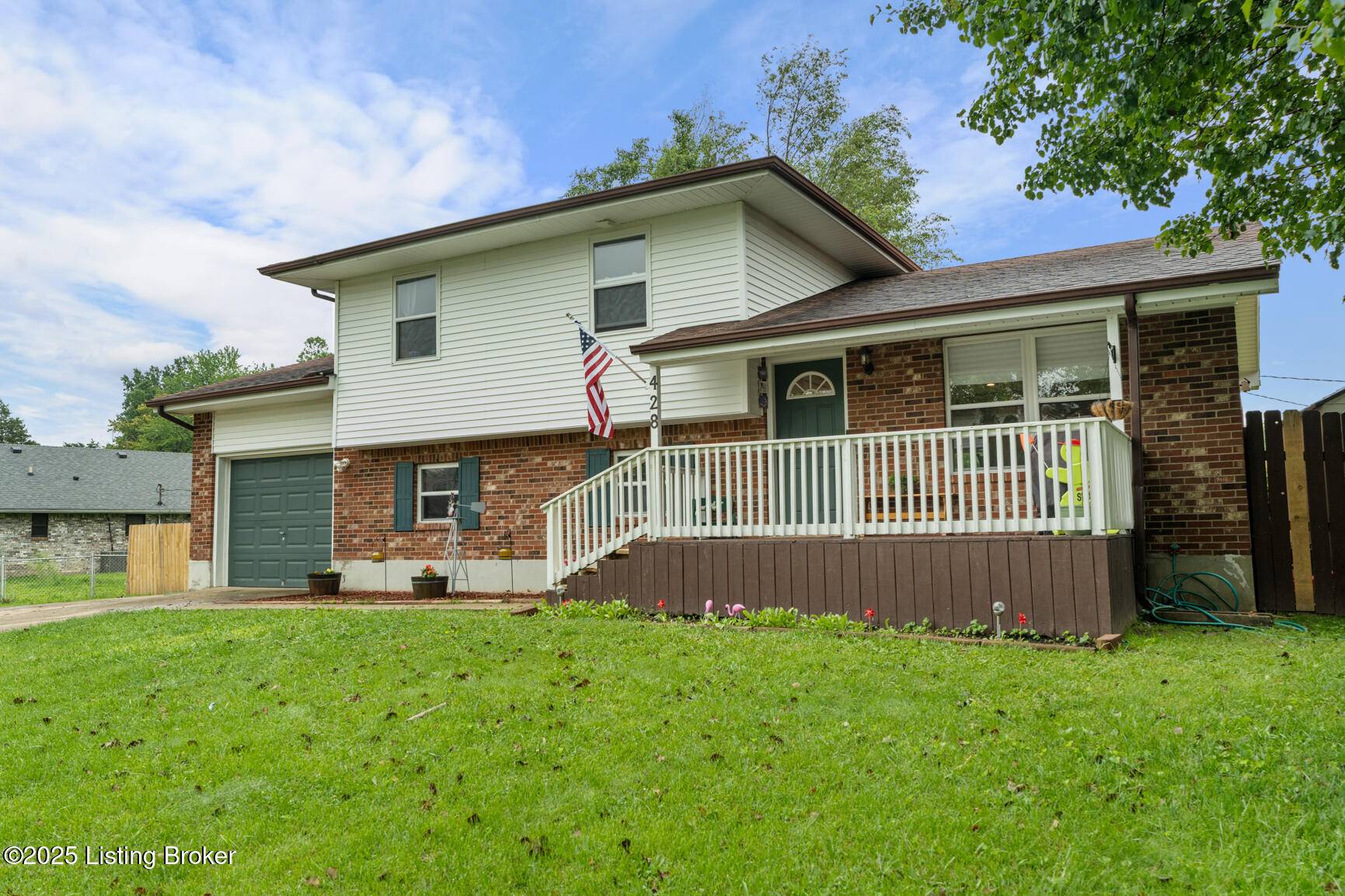 428 Seminole Road Radcliff, KY 40160 - Photo 2 of 30 DSC00805