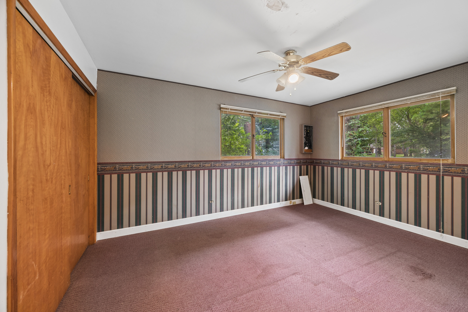 9041 Maple Avenue Burr Ridge, IL 60527 - Photo 4 of 17 Gallery Image 4