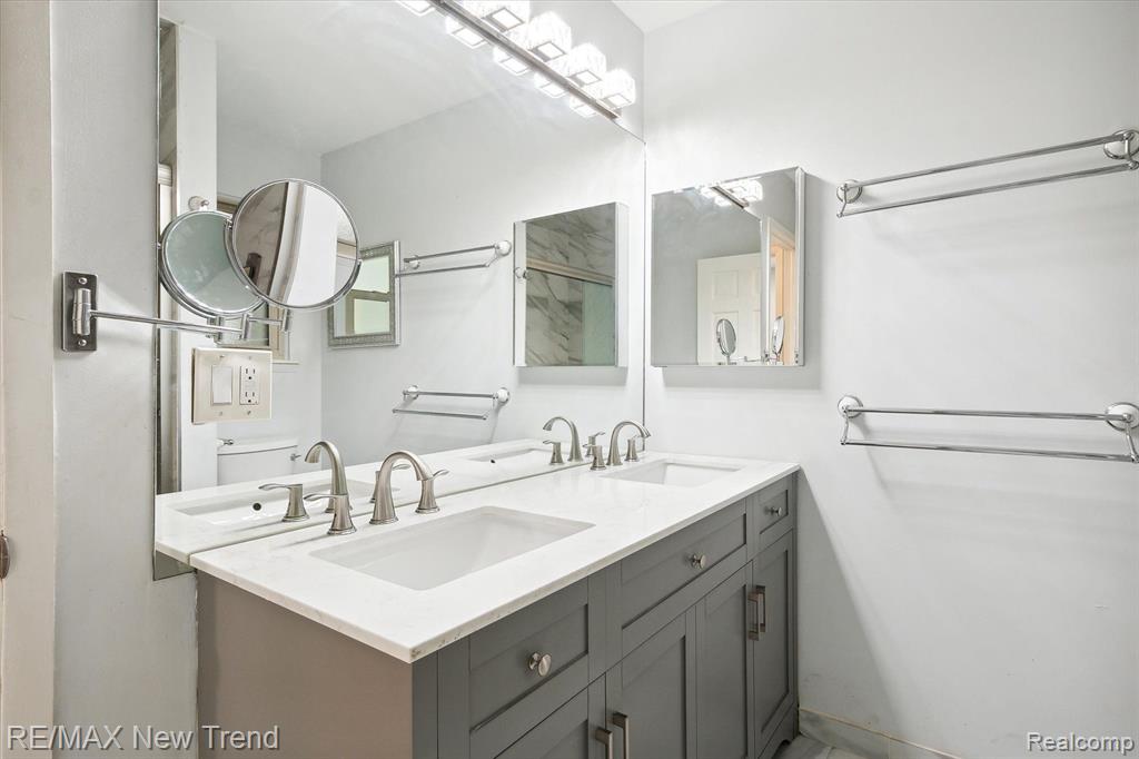1347 Ruby Avenue Rochester Hills, MI 48309 - Photo 24 of 53