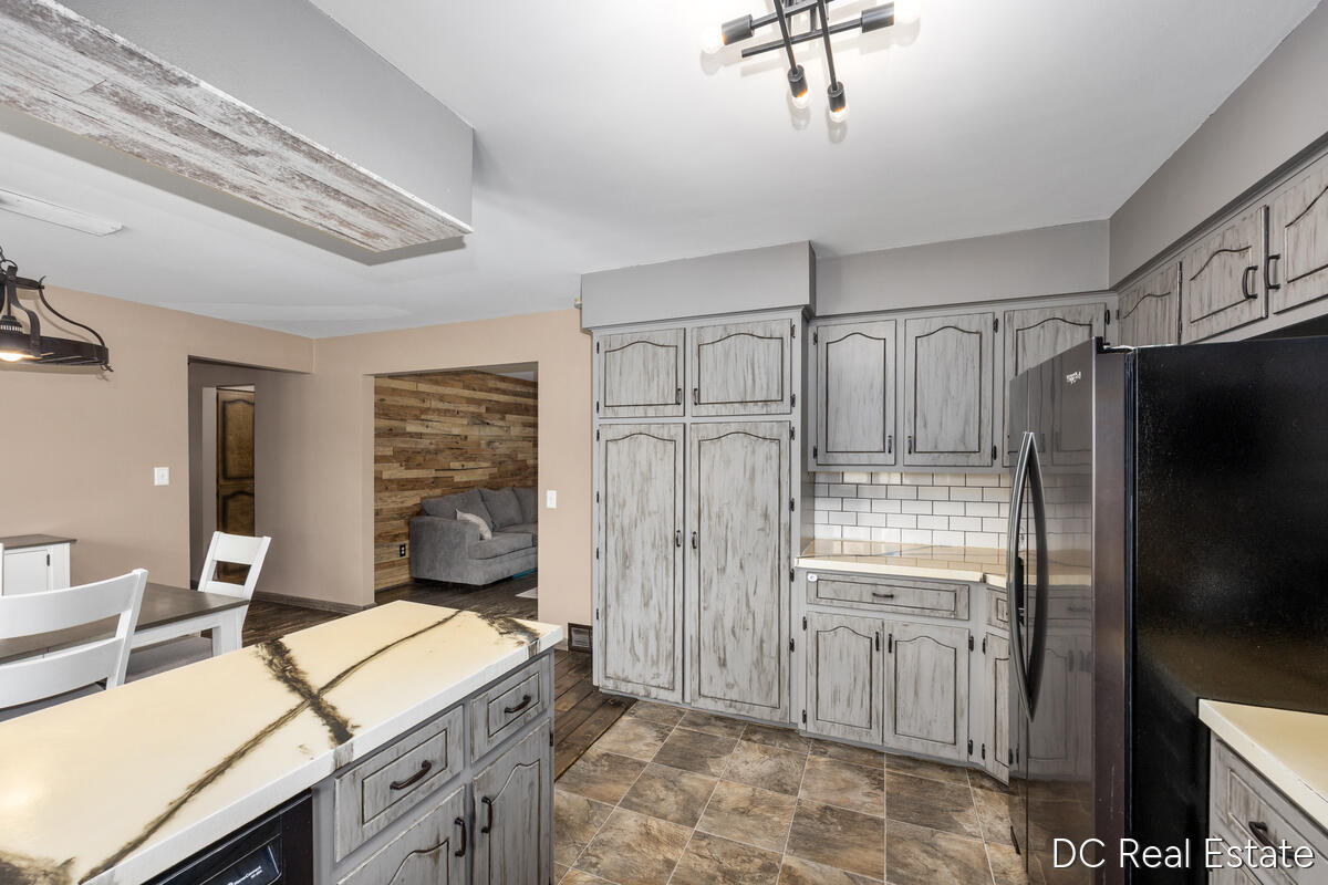 15721 West Almy Road Howard City, MI 49329 - Photo 11 of 35 15721-W-Almy_013
