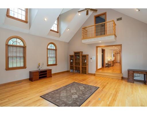 142 N Road Westfield, MA 01085 - Photo 11 of 30