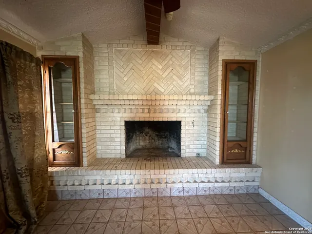 a view of a entryway of the house