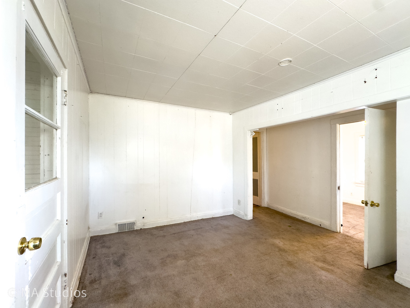 8-s057 South Vine Street Burr Ridge, IL 60527 - Photo 10 of 37 a view of an empty room