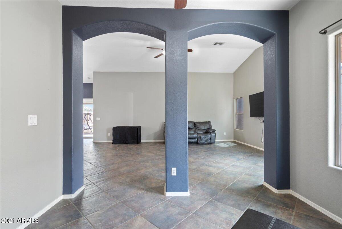 44189 Pioneer Road Maricopa, AZ 85139 - Photo 9 of 26 09-DSC05702