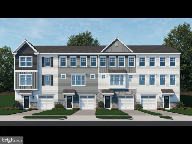 a black and white photo of a brick building