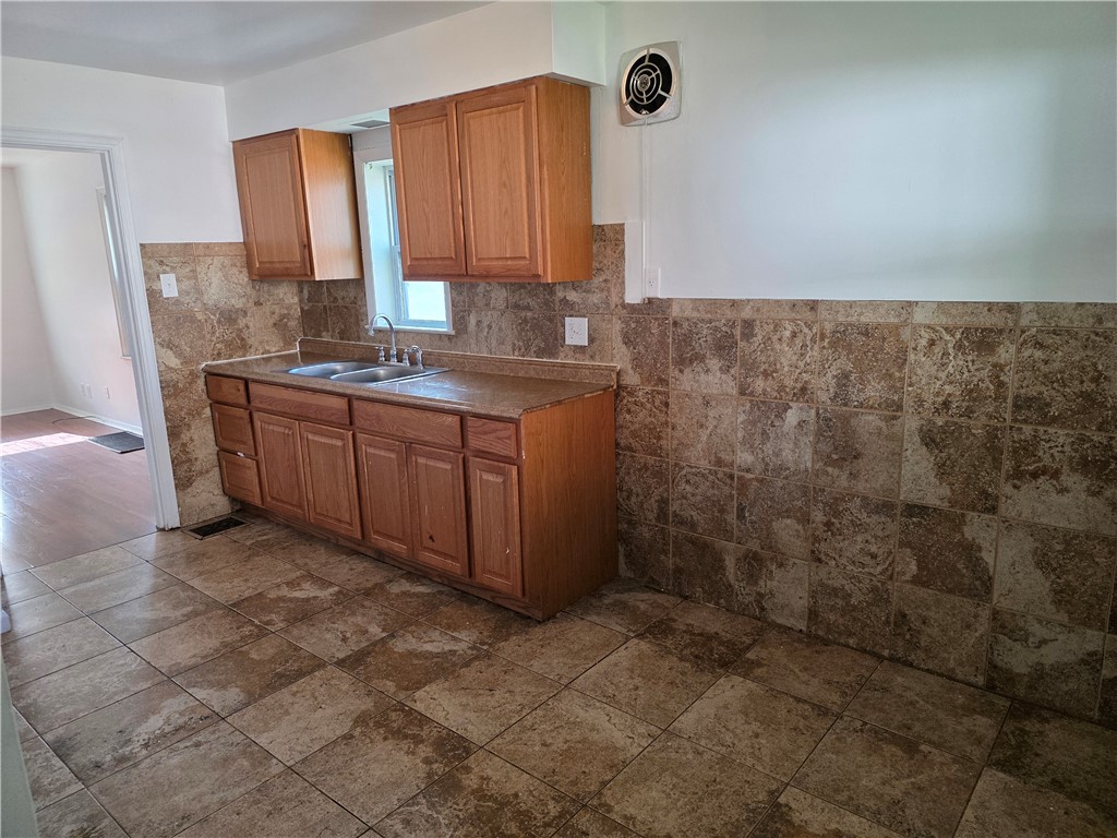 3313 Riverside Drive Dayton, OH 45405 - Photo 6 of 16 Gallery Image 6