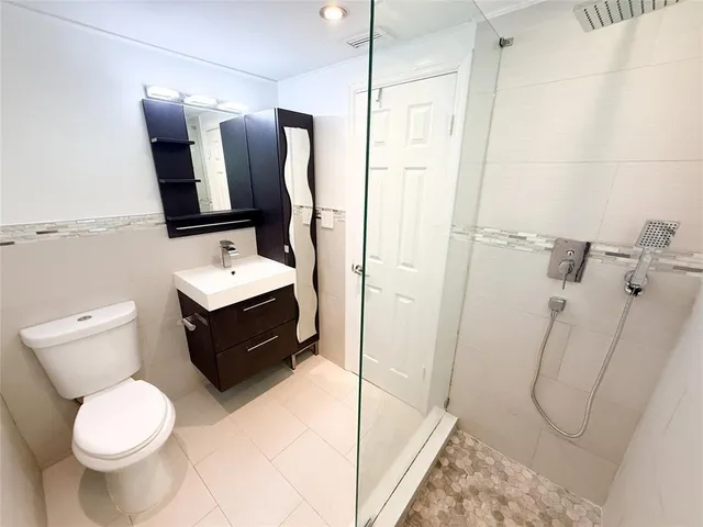 $2,200 | 8401 Royal Palm Boulevard, Unit 8401, Coral Springs, FL 33065