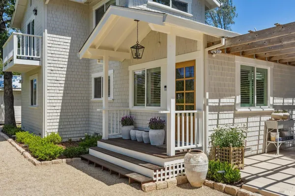 $1,040,000 | 110 Viola Way, Angwin, CA 94508