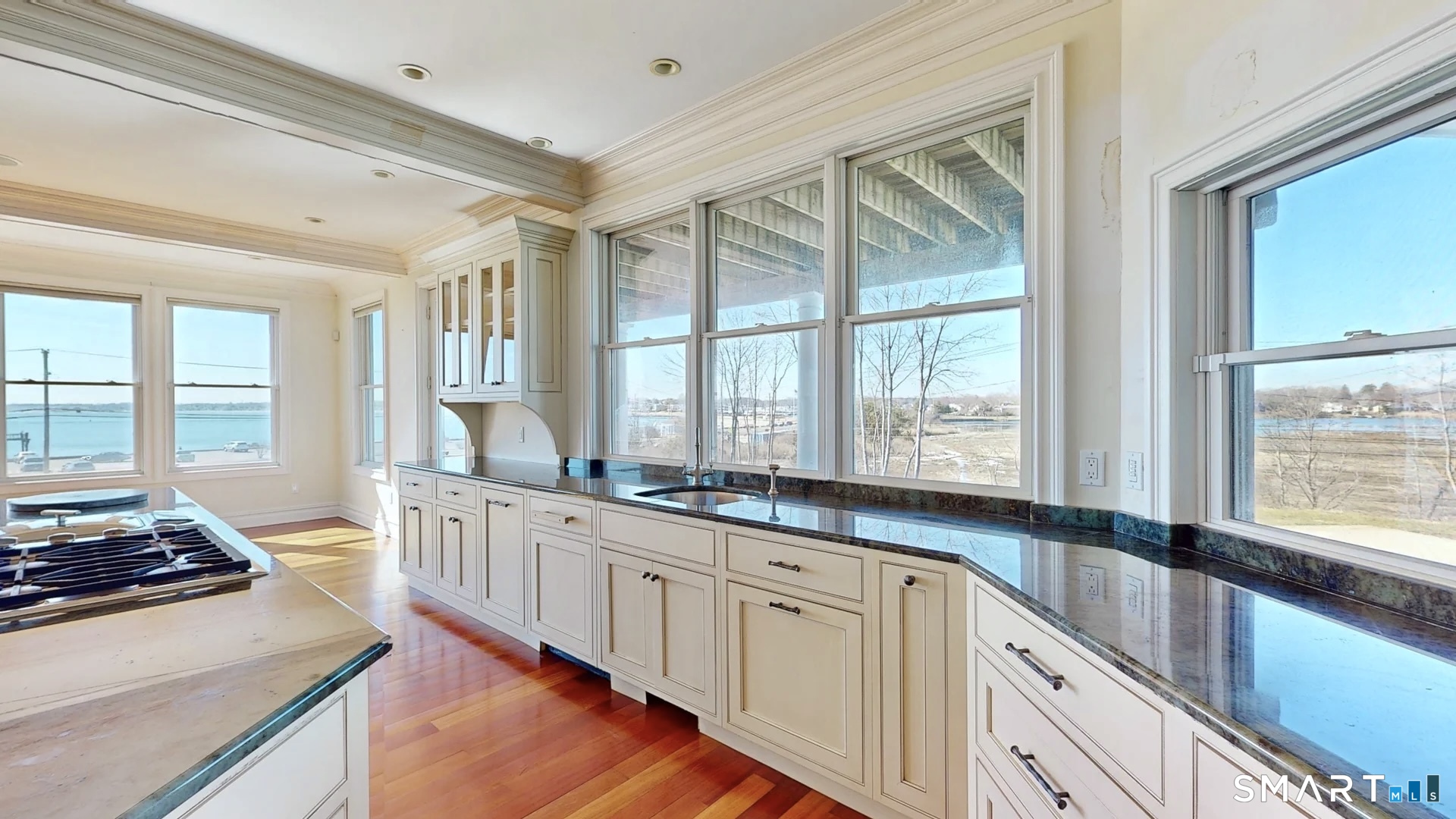 590 Gulf Street Milford, CT 06460 - Photo 11 of 40