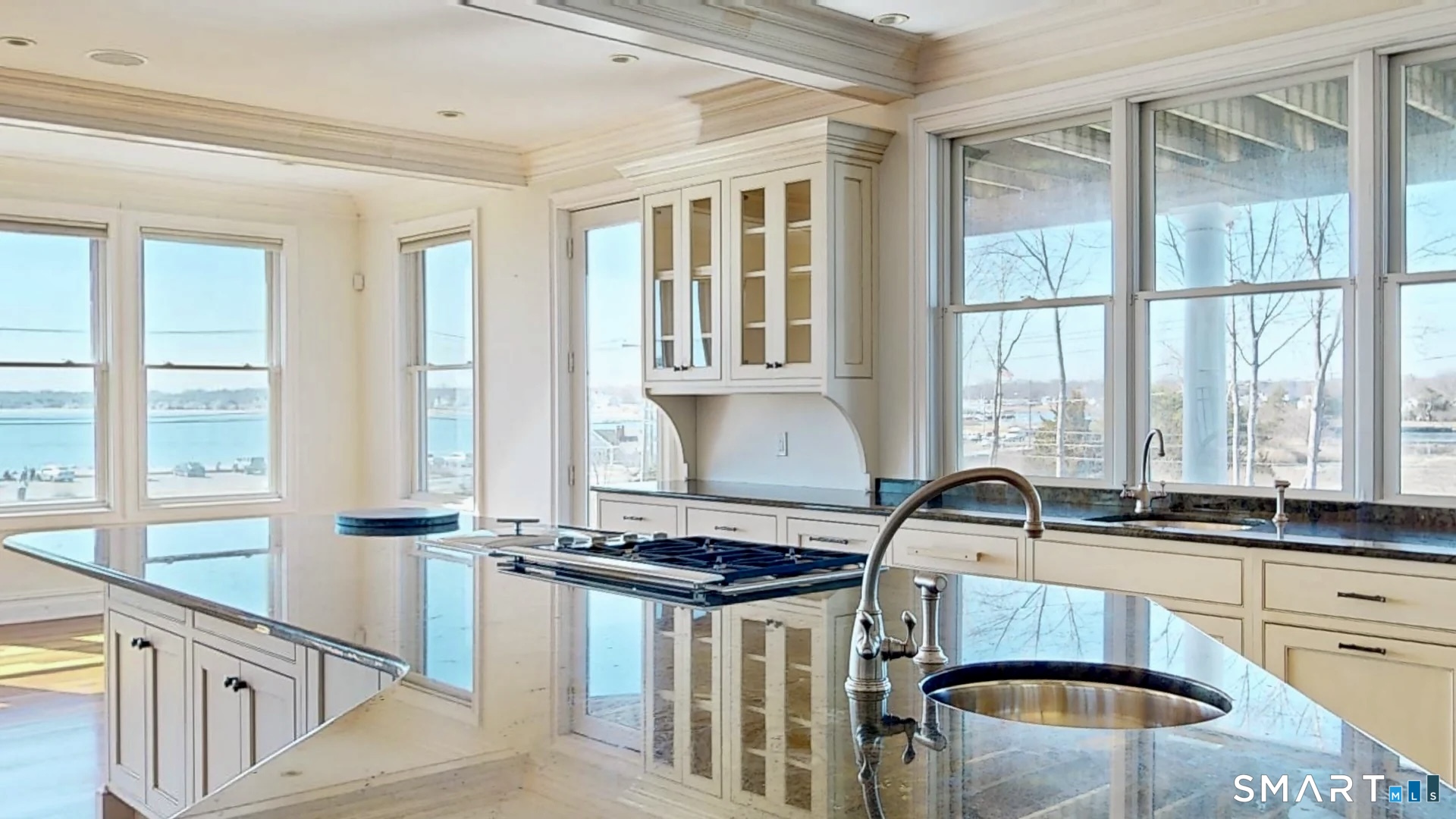 590 Gulf Street Milford, CT 06460 - Photo 10 of 40