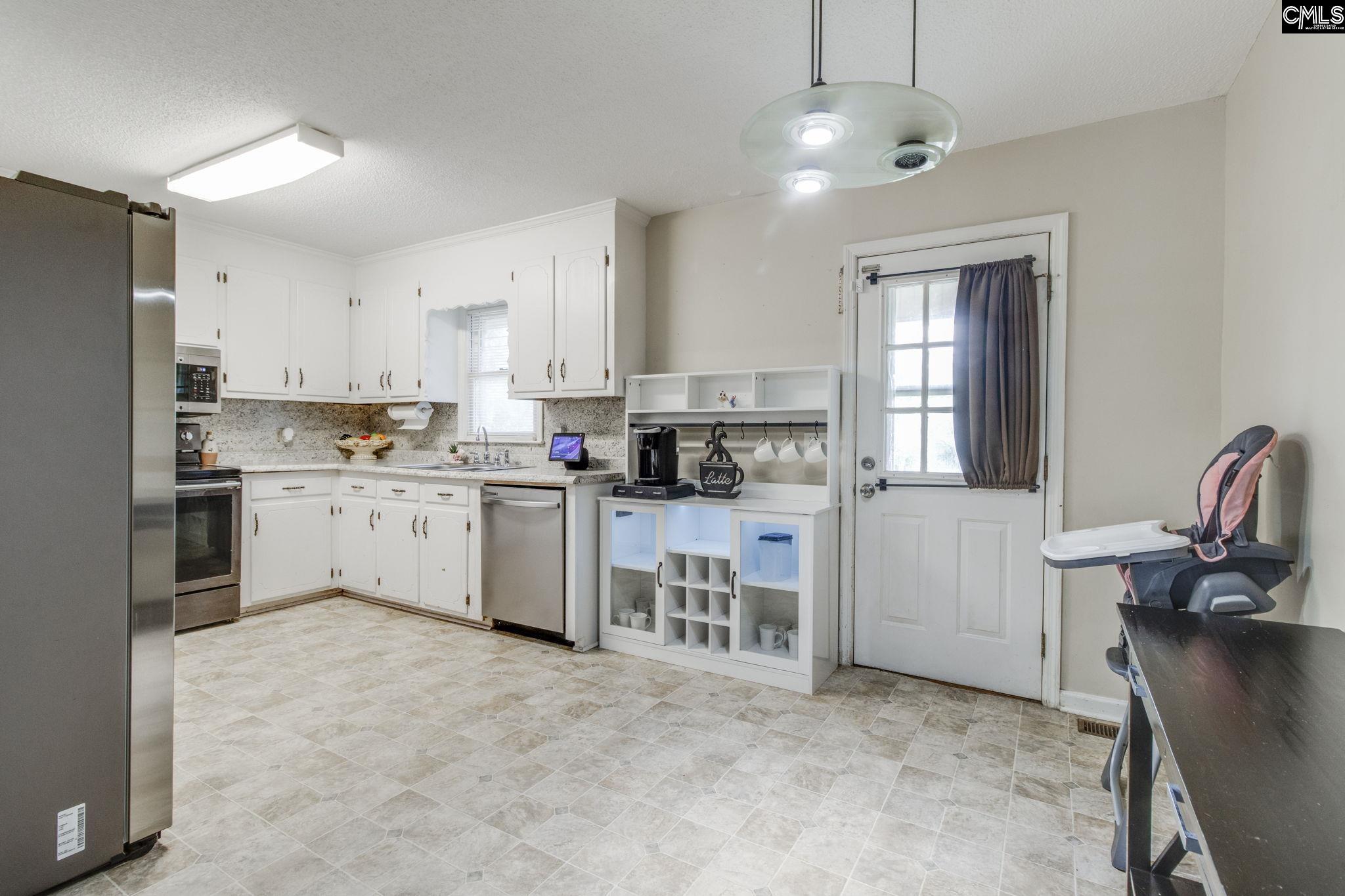 1083 State Rd S-28-443 Lugoff, SC 29078 - Photo 10 of 34