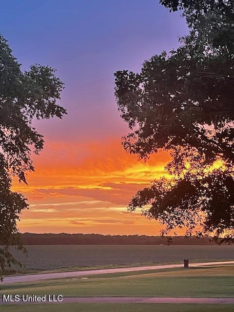 806 Viney Ridge Road Clarksdale, MS 38614 - Photo 17 of 18 806 Viney Ridge sunset