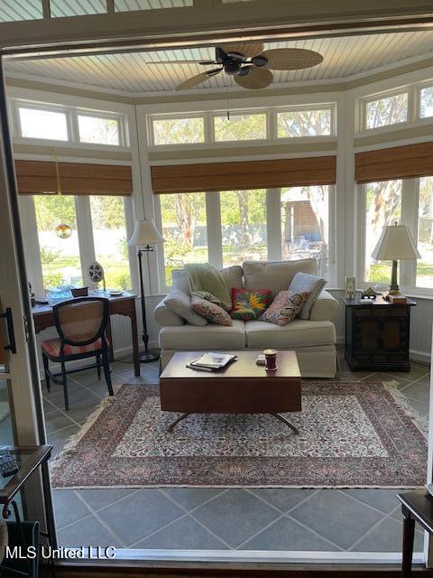 806 Viney Ridge Road Clarksdale, MS 38614 - Photo 5 of 18 806 Viney Ridge sunroom