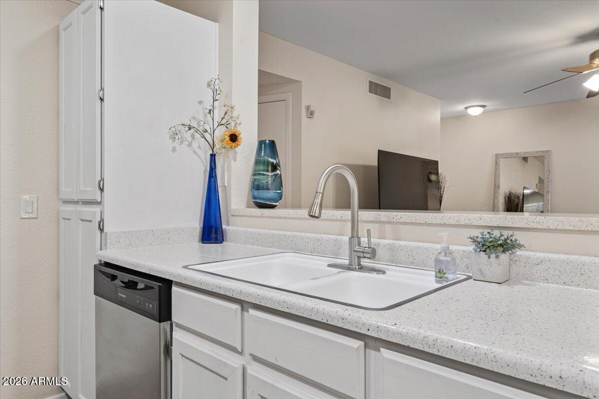 5230 East Brown Road, Unit 110 Mesa, AZ 85205 - Photo 17 of 48 20-DSC03567