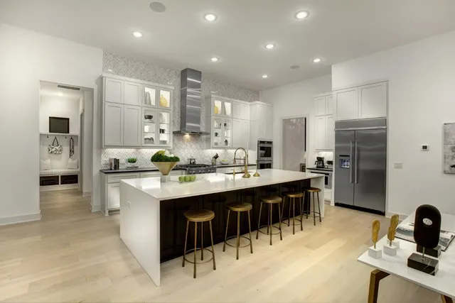 $1,299,900 | 16705 Moineau Drive, Austin, TX 78738