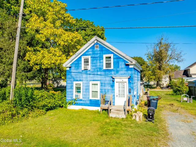 $135,000 | 24 Wing Street, Fort Edward, NY 12828