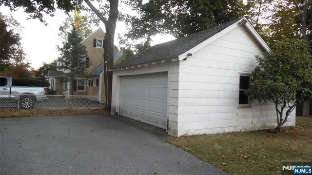 $950,000 | 26 James Terrace, Pompton Lakes, NJ 07442