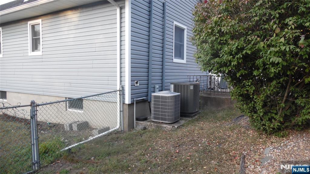 26 James Terrace Pompton Lakes, NJ 07442 - Photo 37 of 43 a view of a backyard