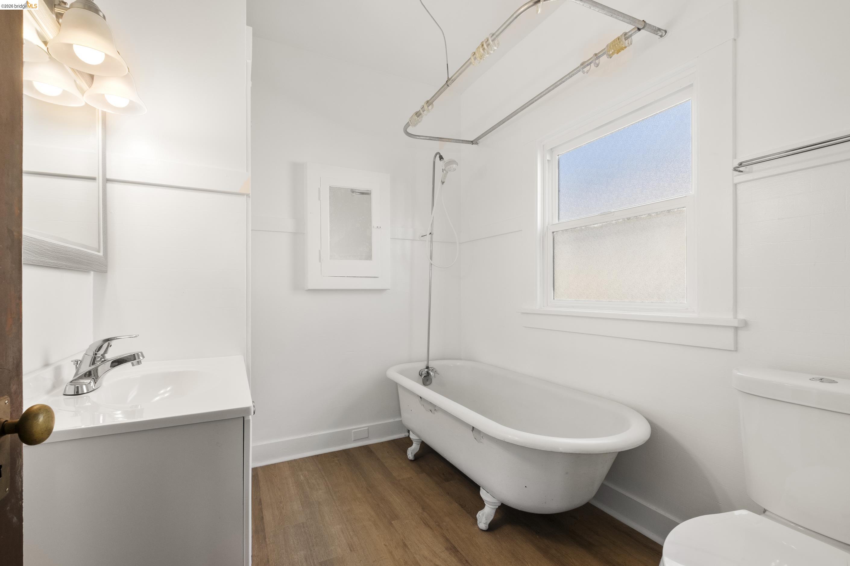 4283 Howe Street Oakland, CA 94611 - Photo 15 of 38