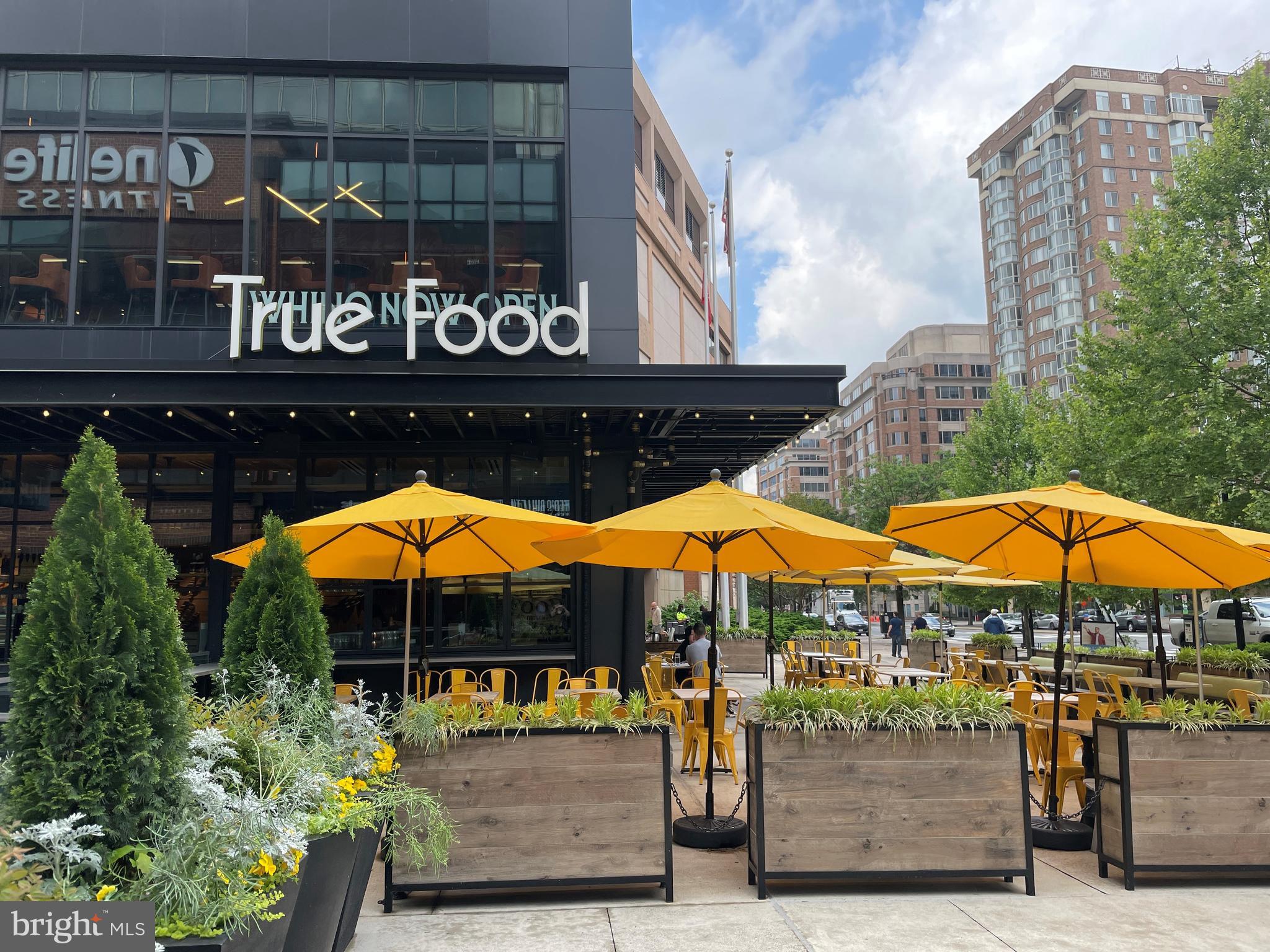 22 South Old Glebe Road, Unit 105D Arlington, VA 22204 - Photo 21 of 21 Restaurants close by