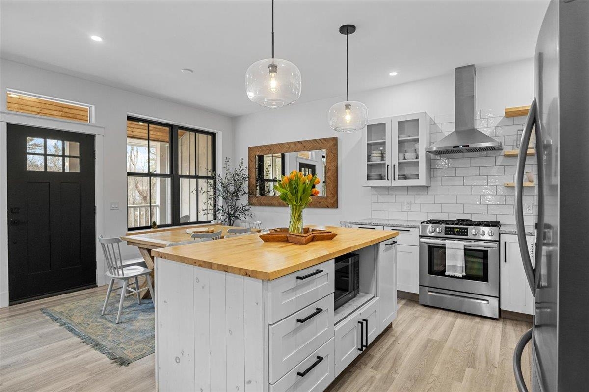 98 Hill Street, Unit 5 Stowe, VT 05672 - Photo 13 of 52