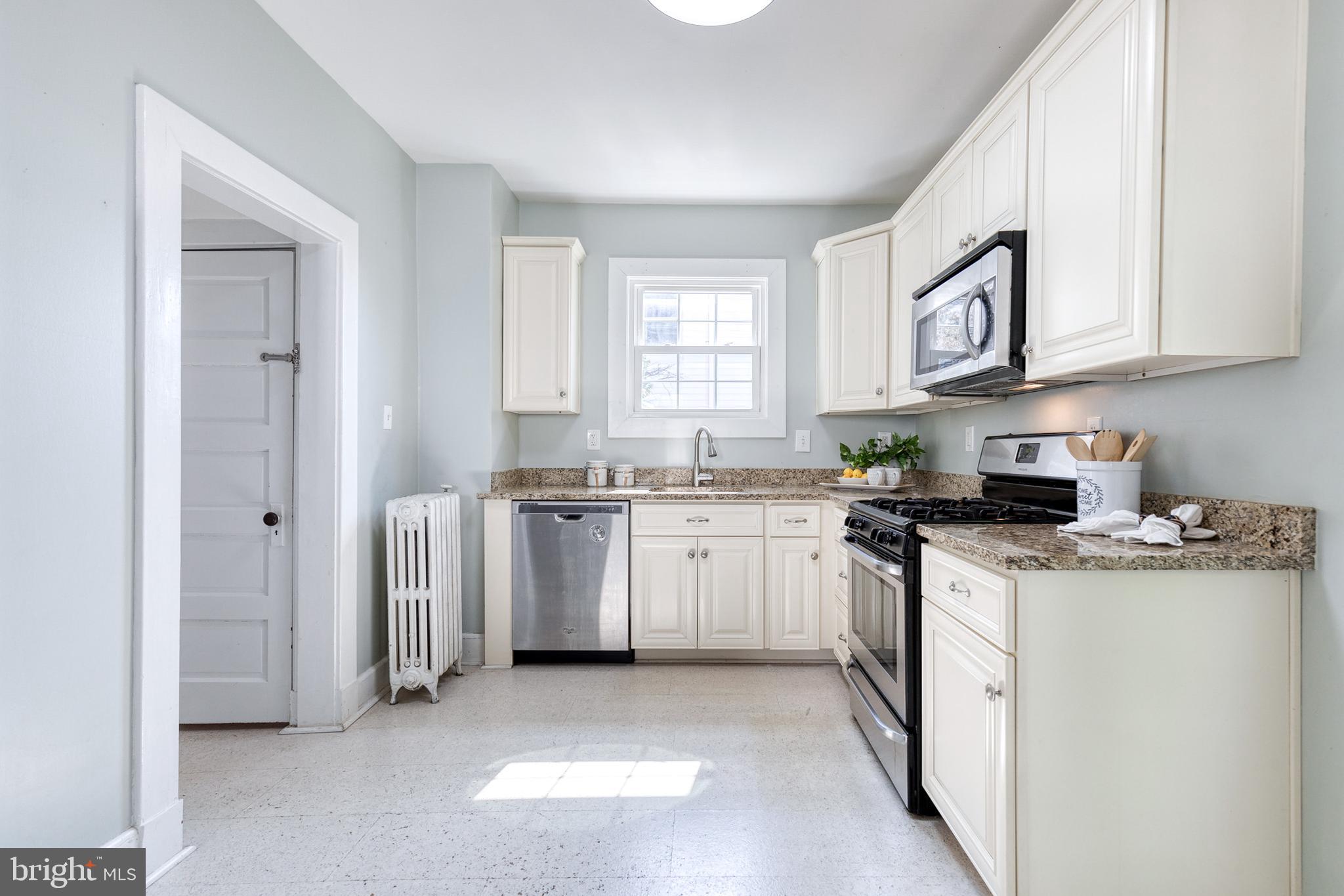 624 Orpington Road Baltimore, MD 21229 - Photo 16 of 34