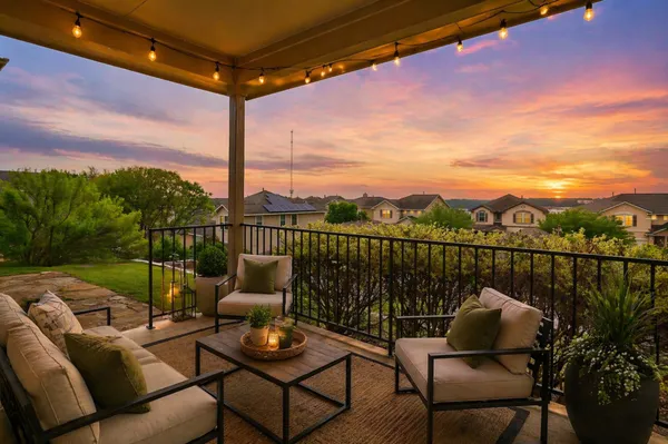 $3,100 | 6227 Aviara Drive, Unit E3, Austin, TX 78735