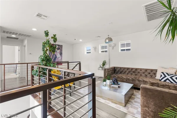 $3,800 | 3057 Lascari Avenue, Henderson, NV 89044