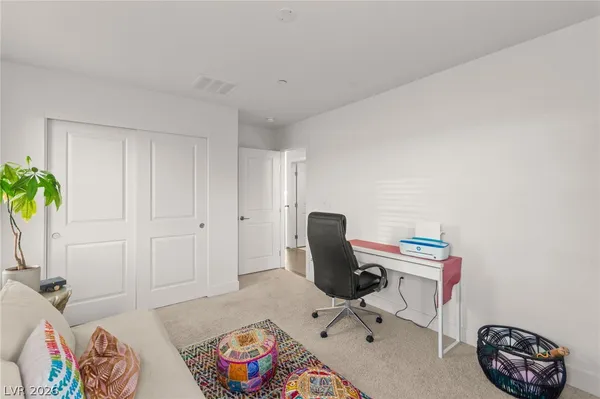 $3,800 | 3057 Lascari Avenue, Henderson, NV 89044