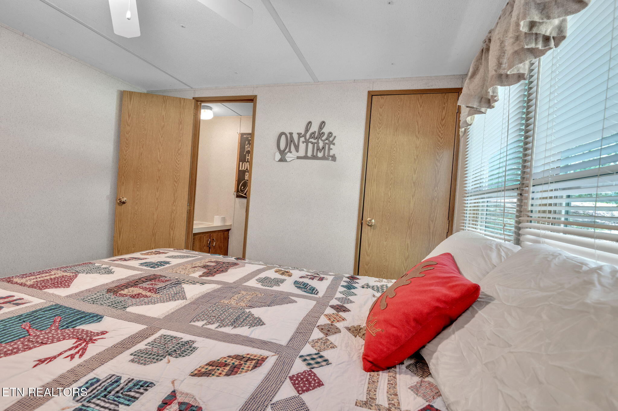 237 Blue Ridge Road Speedwell, TN 37870 - Photo 5 of 25 21-web-or-mls-Blue Ridge-8839