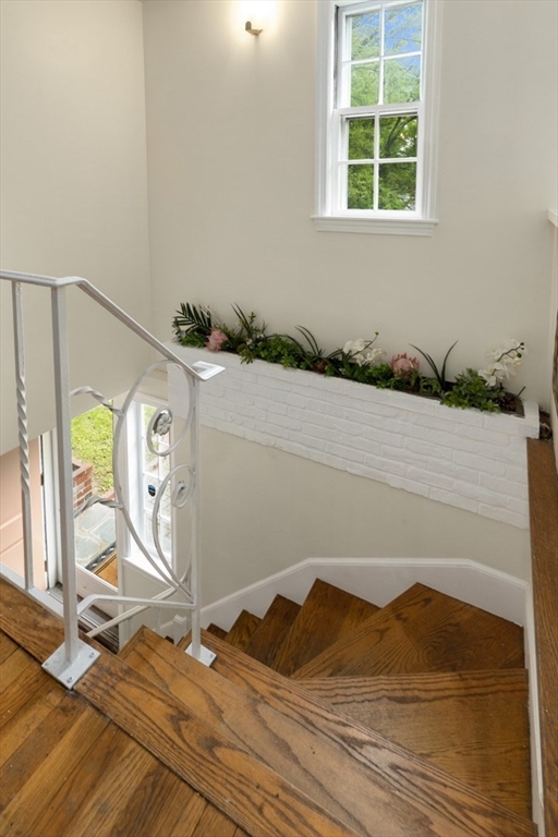 5 Alexandra Road Lynnfield, MA 01940 - Photo 5 of 35 Gallery Image 5