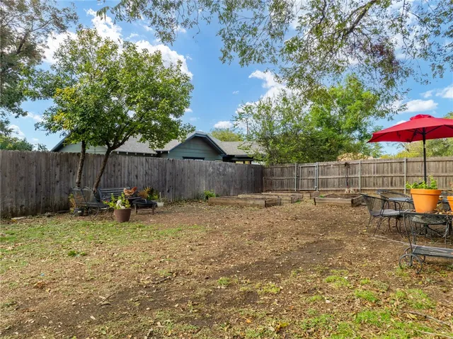 $299,000 | 1056 Park Drive, Hillsboro, TX 76645