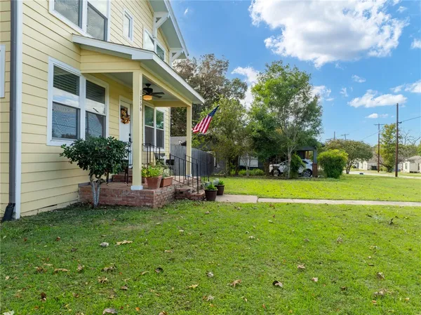 $299,000 | 1056 Park Drive, Hillsboro, TX 76645